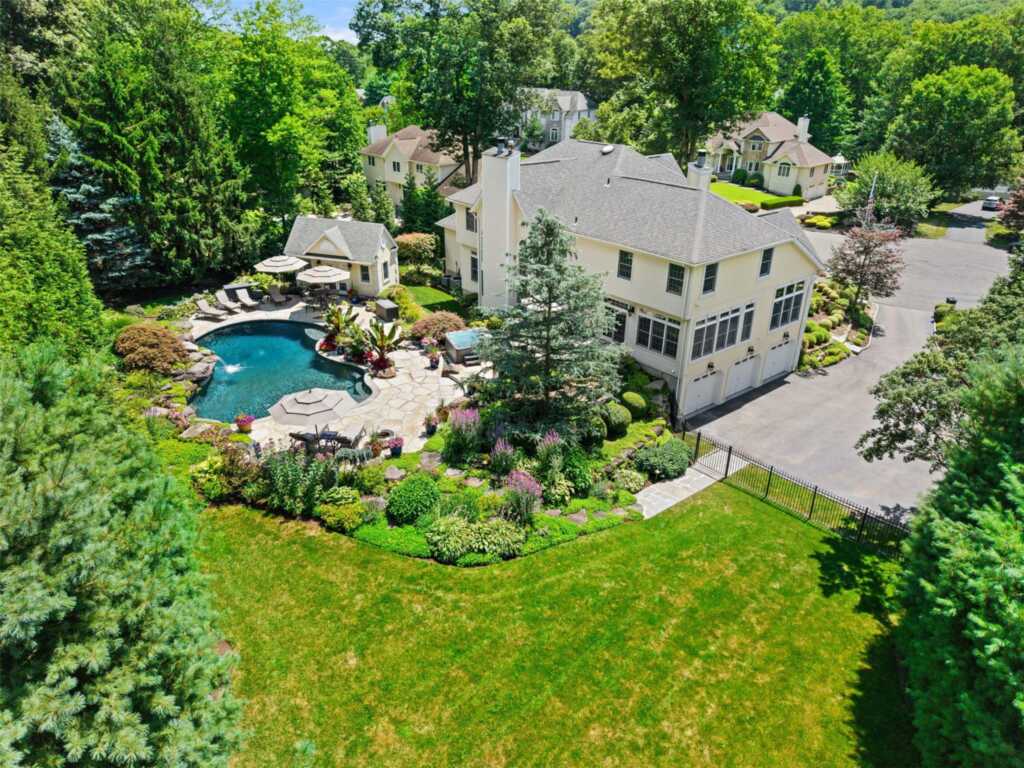 22 Perrins Peak Road, Stony Point, NY 10980 - Photo 5 of 48