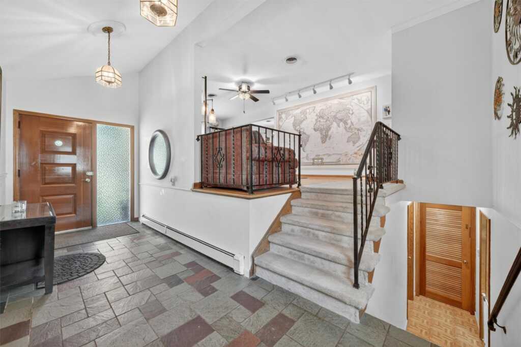 103 Locust Drive, Nyack, NY 10960 - Photo 4 of 37