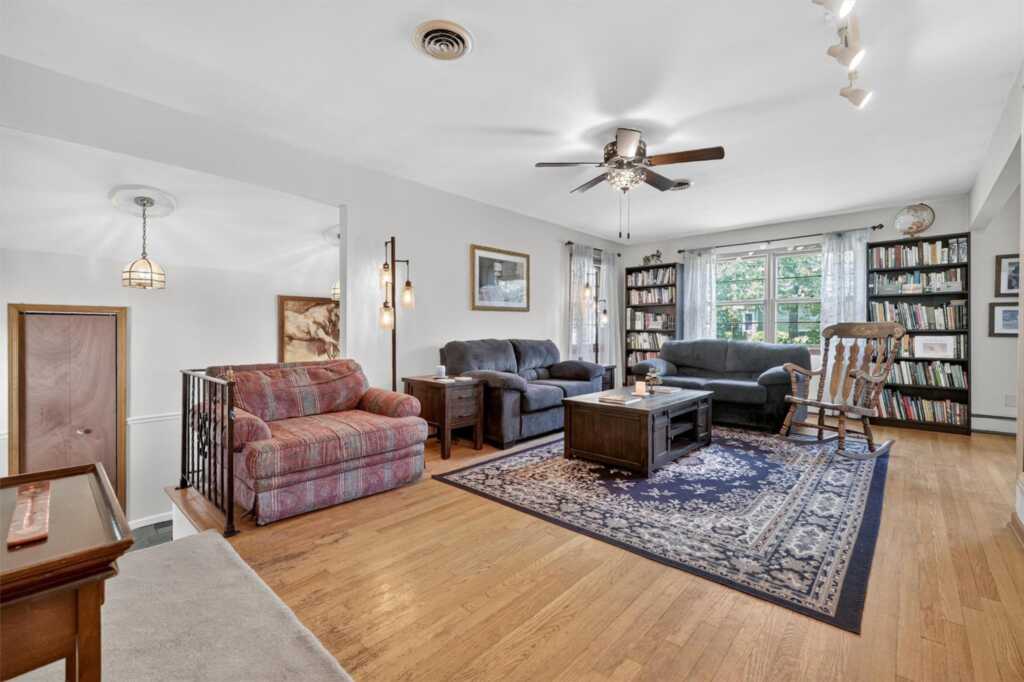 103 Locust Drive, Nyack, NY 10960 - Photo 6 of 37