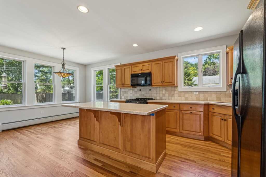 139 Castle Heights Avenue, Nyack, NY 10960 - Photo 16 of 37