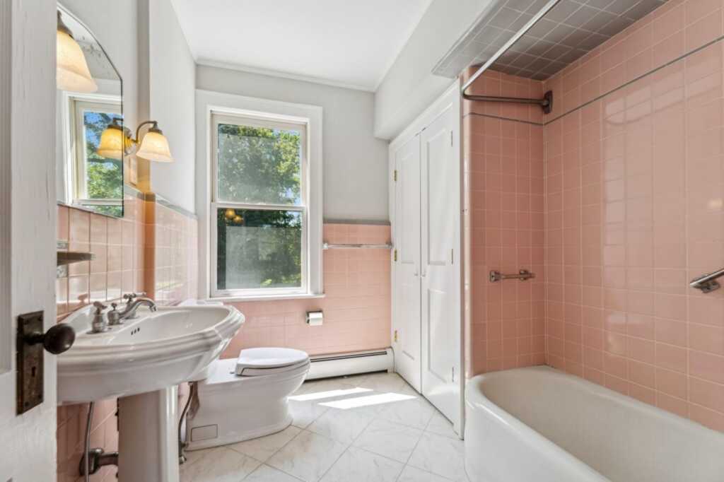 139 Castle Heights Avenue, Nyack, NY 10960 - Photo 26 of 37
