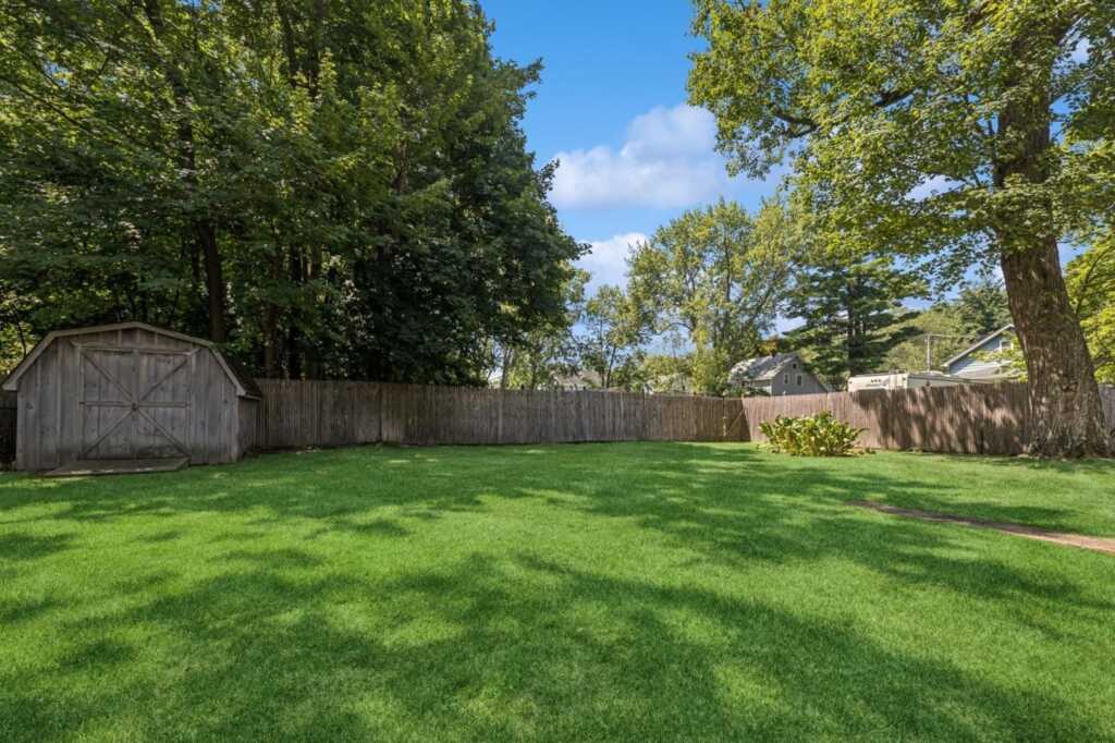 139 Castle Heights Avenue, Nyack, NY 10960 - Photo 31 of 37