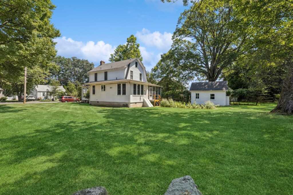 139 Castle Heights Avenue, Nyack, NY 10960 - Photo 32 of 37