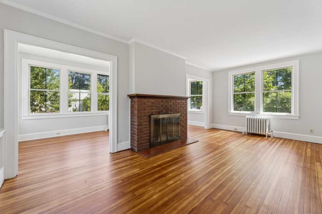 139 Castle Heights Avenue, Nyack, NY 10960 - Photo 7 of 37