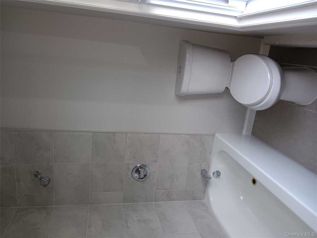 142 Smith Street, Unit #142 apt2, Rye, NY 10573 - Photo 3 of 10