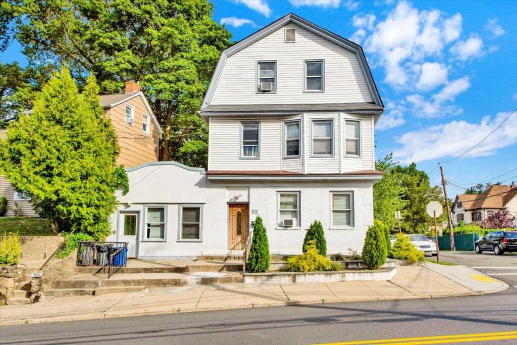 308 5th Avenue, New Rochelle, NY 10801 - Photo 2 of 38