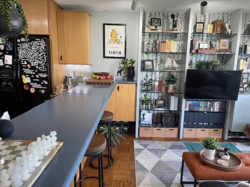 15 Stewart Place, Unit #7A, White Plains, NY 10603 - Photo 3 of 10