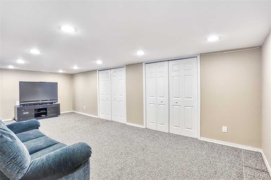 121 Smith Hill Road, Suffern, NY 10901 - Photo 25 of 35