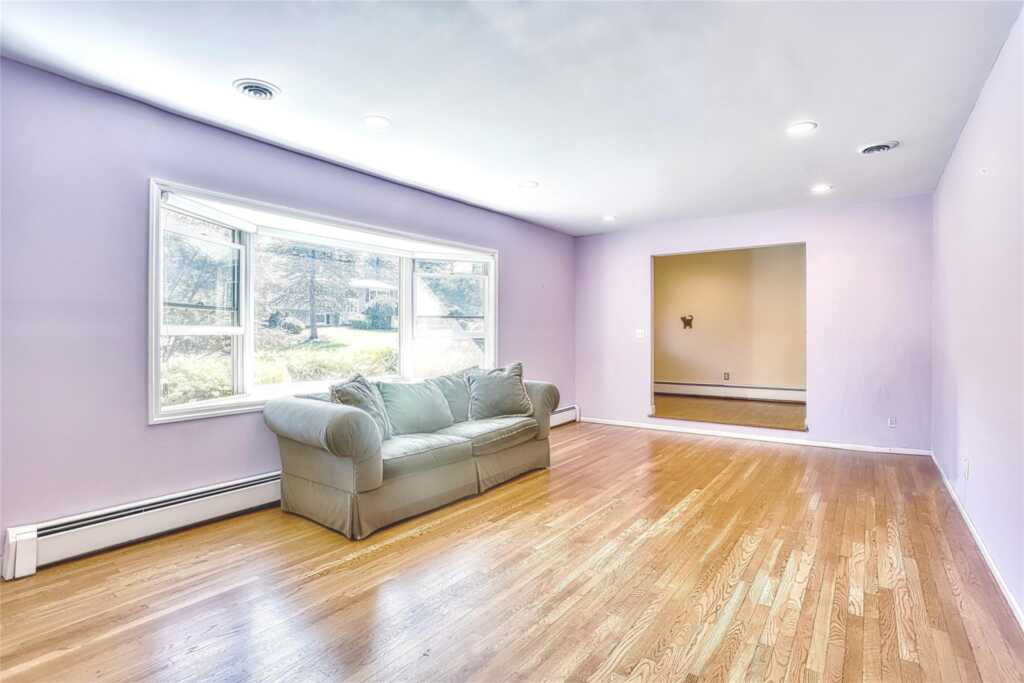 121 Smith Hill Road, Suffern, NY 10901 - Photo 5 of 35