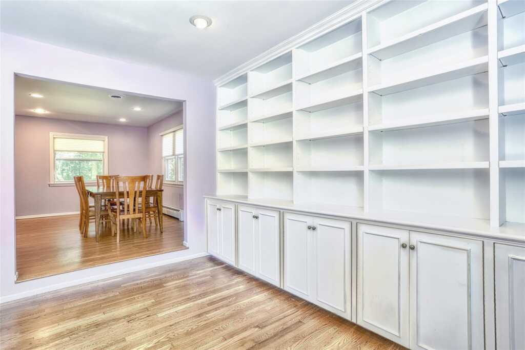 121 Smith Hill Road, Suffern, NY 10901 - Photo 7 of 35