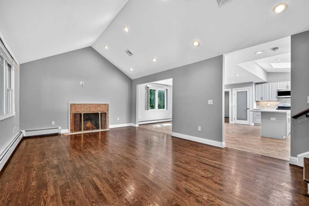 22 Hillside Drive, New City, NY 10956 - Photo 7 of 28