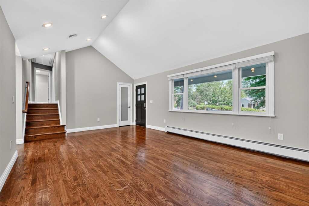 22 Hillside Drive, New City, NY 10956 - Photo 8 of 28