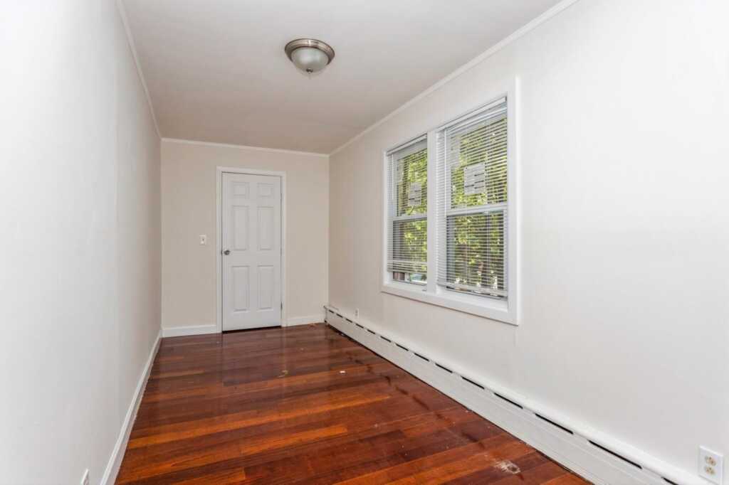 24 Kress Avenue, New Rochelle, NY 10801 - Photo 11 of 44