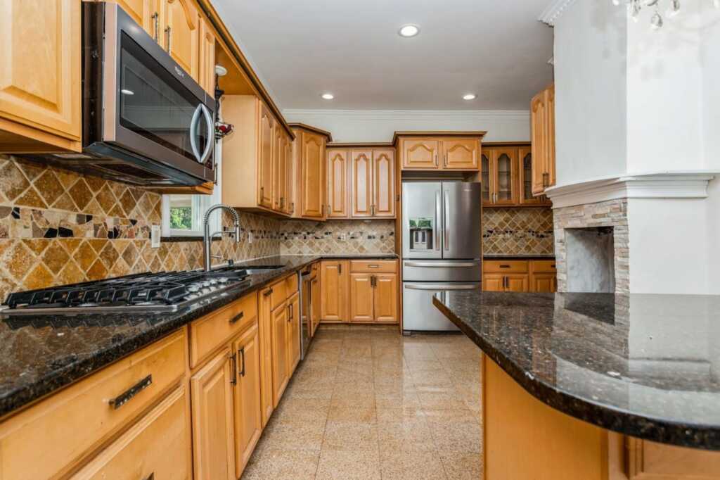 24 Kress Avenue, New Rochelle, NY 10801 - Photo 20 of 44