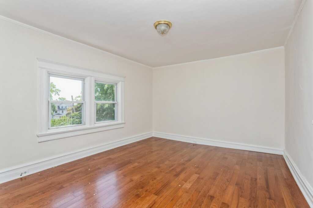 24 Kress Avenue, New Rochelle, NY 10801 - Photo 28 of 44