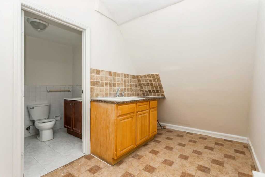 24 Kress Avenue, New Rochelle, NY 10801 - Photo 31 of 44
