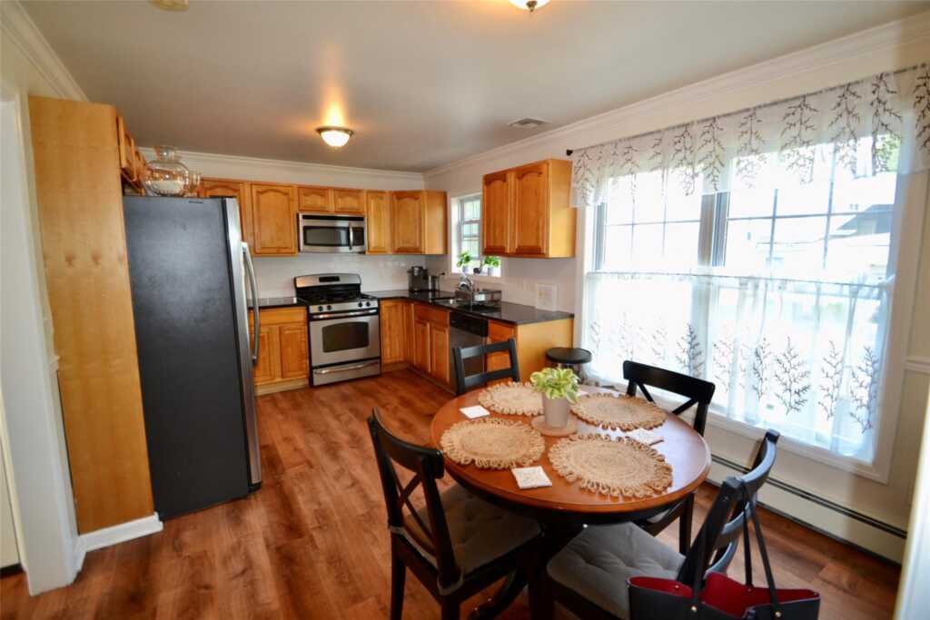 233 Midland Avenue, Nyack, NY 10960 - Photo 3 of 17