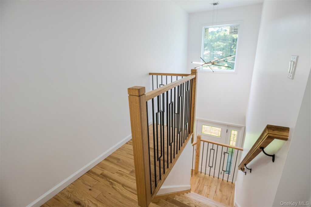 250 Blauvelt Road, Pearl River, NY 10965 - Photo 12 of 33