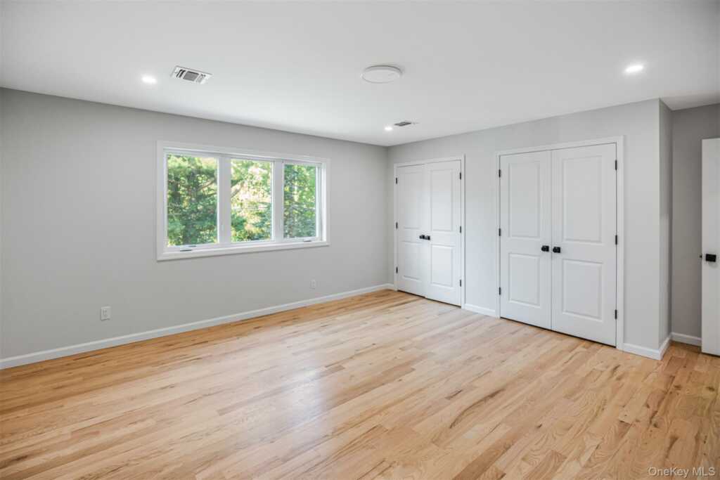 250 Blauvelt Road, Pearl River, NY 10965 - Photo 17 of 33