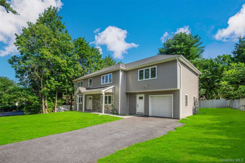 250 Blauvelt Road, Pearl River, NY 10965 - Photo 2 of 33