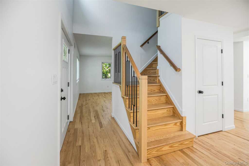 250 Blauvelt Road, Pearl River, NY 10965 - Photo 6 of 33