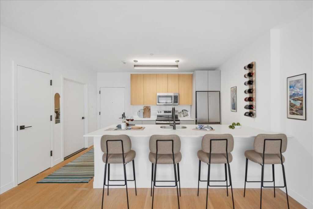 8 Chester Avenue, Unit #124, White Plains, NY 10601 - Photo 2 of 12