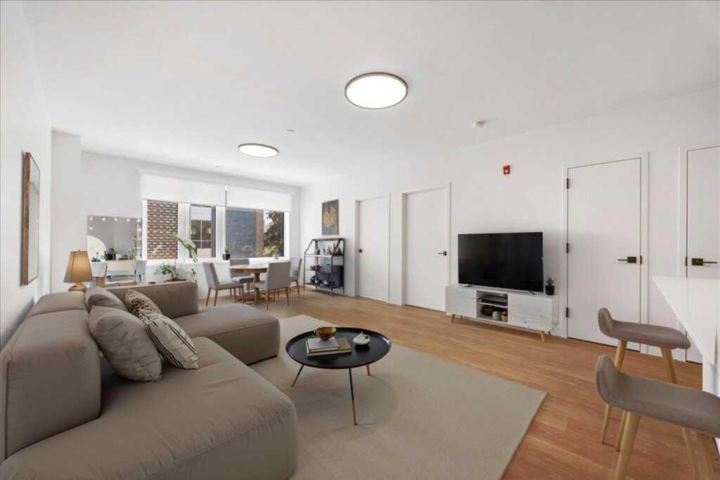 8 Chester Avenue, Unit #124, White Plains, NY 10601 - Photo 3 of 12