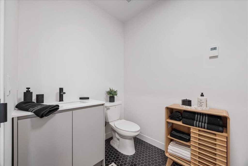 8 Chester Avenue, Unit #124, White Plains, NY 10601 - Photo 7 of 12