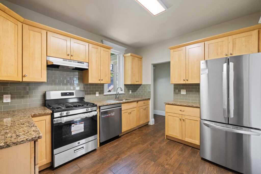 188 Orange Avenue, Unit #B, Suffern, NY 10901 - Photo 7 of 21