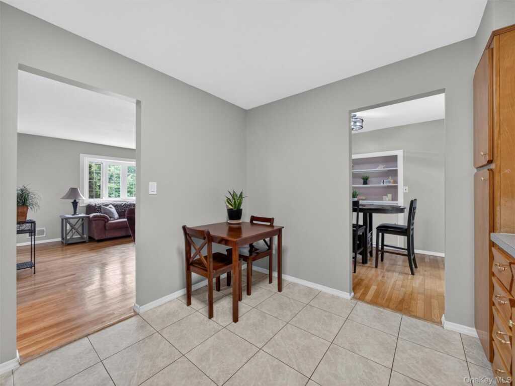 5 Tennyson Drive, Nanuet, NY 10954 - Photo 13 of 34