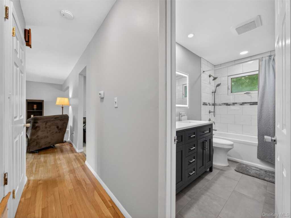 5 Tennyson Drive, Nanuet, NY 10954 - Photo 16 of 34