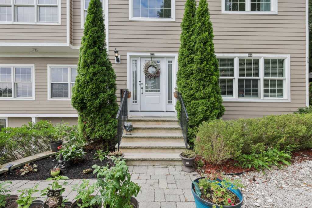 243 Birchwood Avenue, Nyack, NY 10960 - Photo 2 of 34