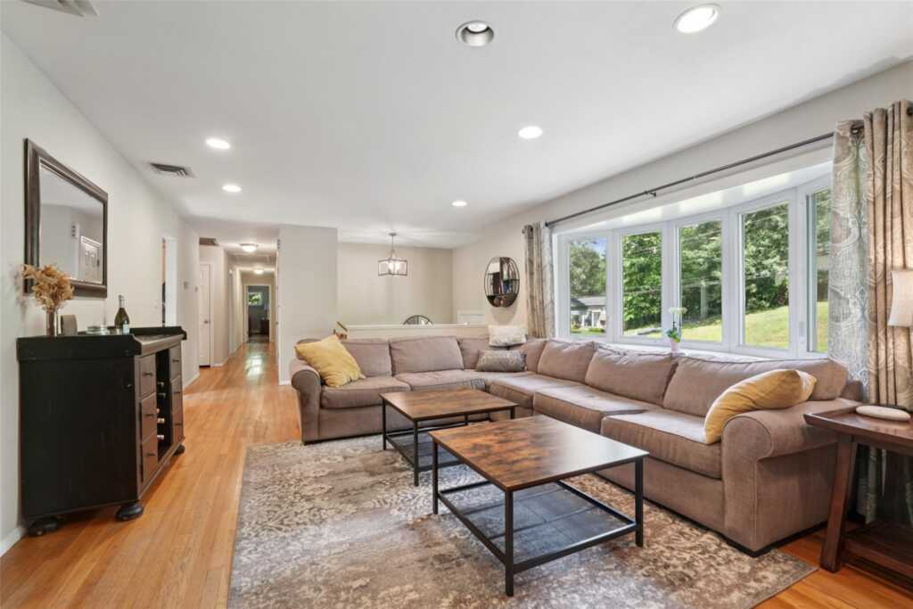 27A Claremont Lane, Suffern, NY 10901 - Photo 5 of 43