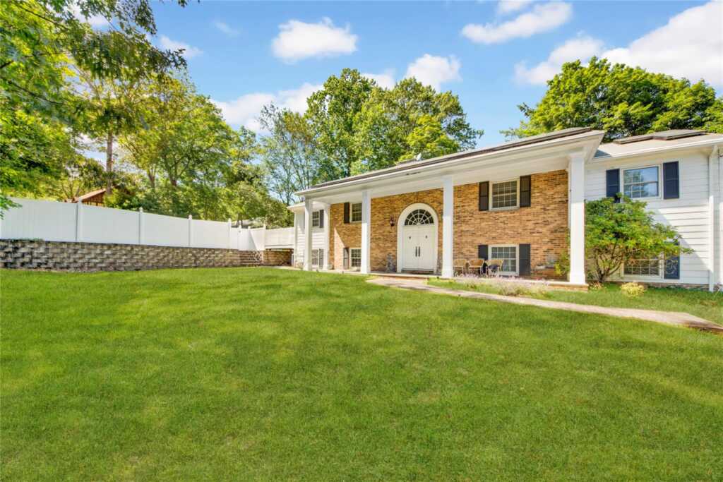 210 Lexow Avenue, Nyack, NY 10960 - Photo 3 of 23
