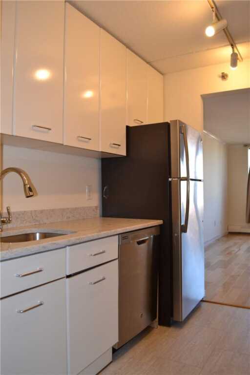 4 Martine Avenue, Unit #1121, White Plains, NY 10606 - Photo 12 of 29