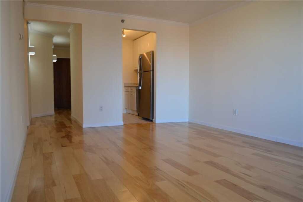 4 Martine Avenue, Unit #1121, White Plains, NY 10606 - Photo 18 of 29