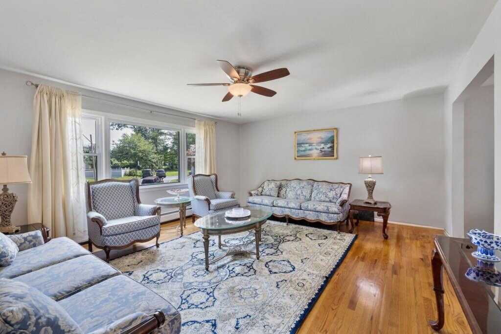 16 Green Bower Lane, New City, NY 10956 - Photo 3 of 32