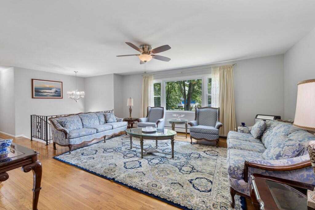 16 Green Bower Lane, New City, NY 10956 - Photo 4 of 32