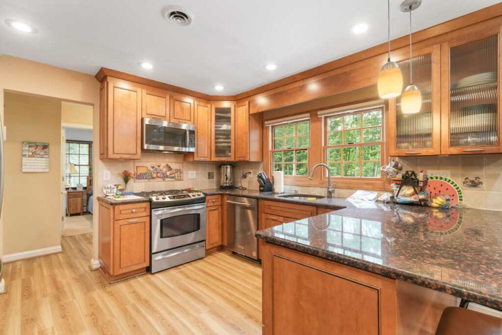 16 The Promenade, New City, NY 10956 - Photo 7 of 35