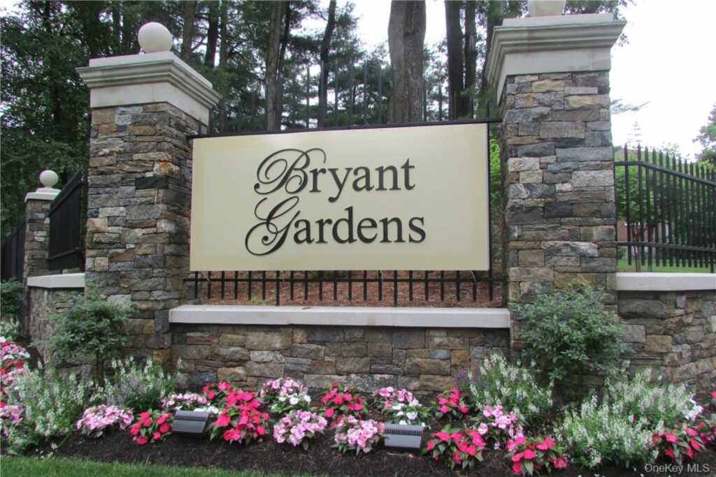 8 Bryant Crescent, Unit #1A, White Plains, NY 10605