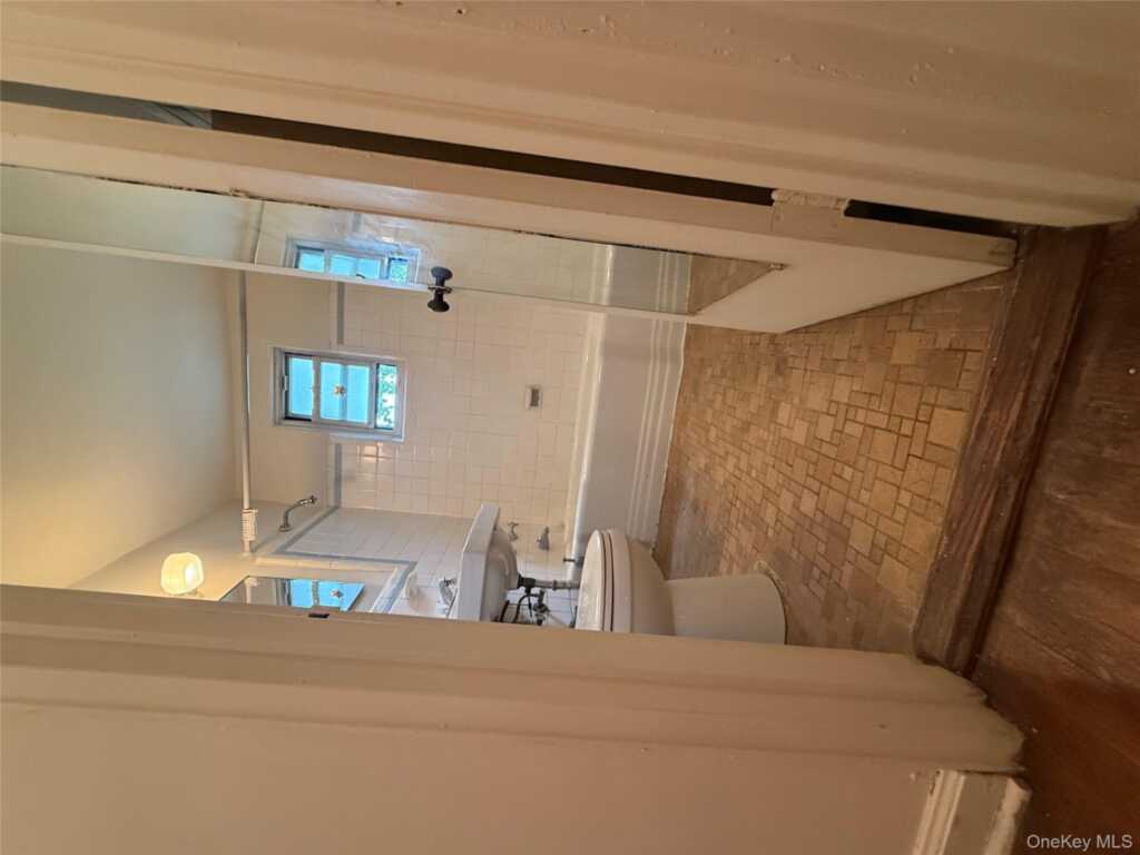 8 Bryant Crescent, Unit #1A, White Plains, NY 10605 - Photo 12 of 20