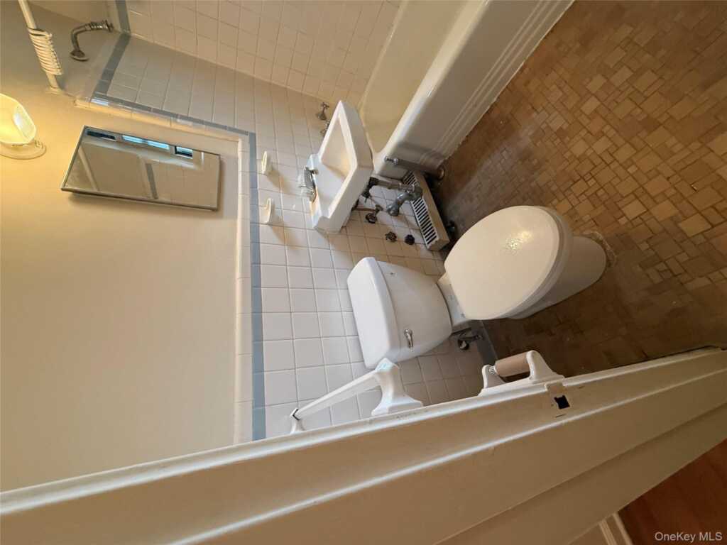 8 Bryant Crescent, Unit #1A, White Plains, NY 10605 - Photo 13 of 20