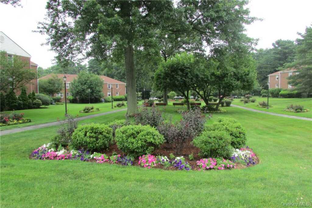 8 Bryant Crescent, Unit #1A, White Plains, NY 10605 - Photo 15 of 20