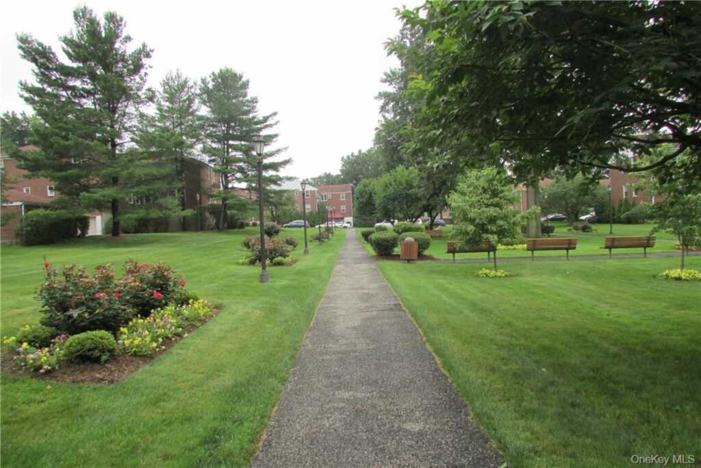 8 Bryant Crescent, Unit #1A, White Plains, NY 10605 - Photo 17 of 20