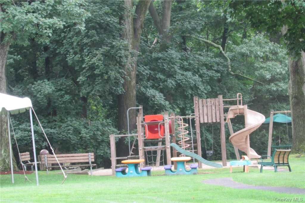 8 Bryant Crescent, Unit #1A, White Plains, NY 10605 - Photo 20 of 20