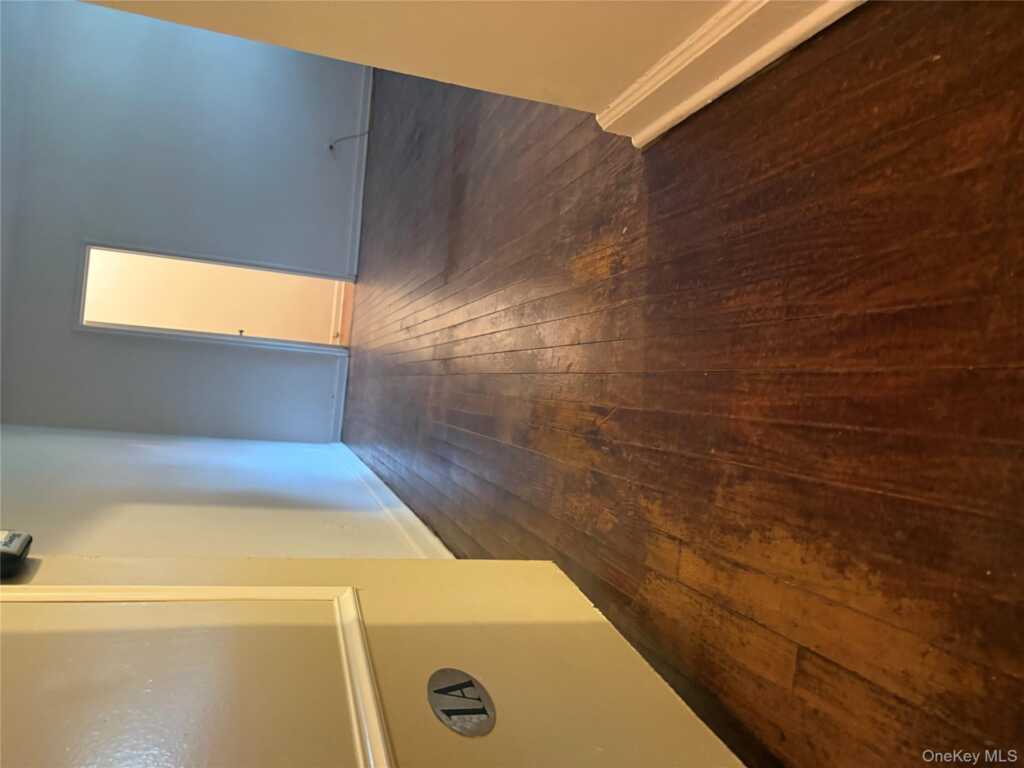 8 Bryant Crescent, Unit #1A, White Plains, NY 10605 - Photo 3 of 20
