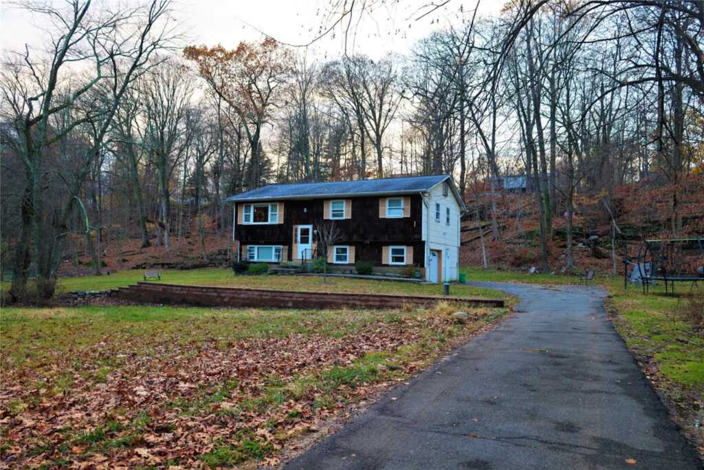 49 Burda Place, New City, NY 10956 - Photo 1 of 5