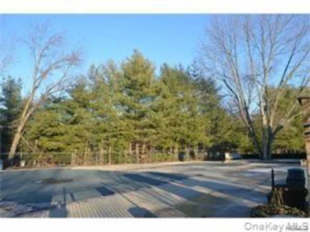 444 Genesee Court, Suffern, NY 10901 - Photo 16 of 17