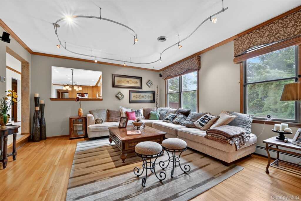 10 Carlton Court, New City, NY 10956 - Photo 10 of 40