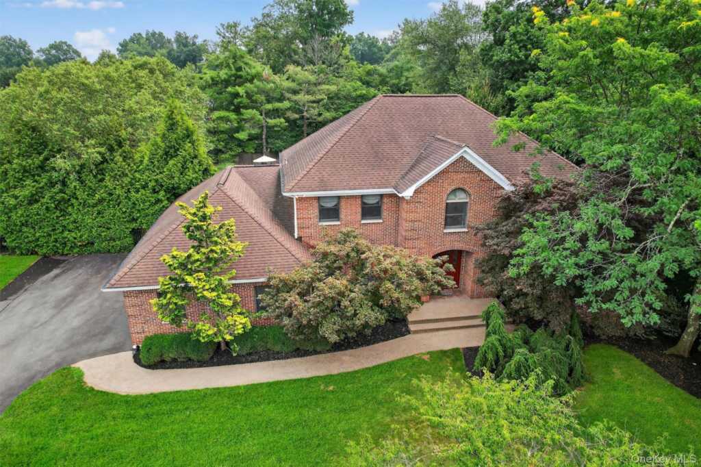 10 Carlton Court, New City, NY 10956 - Photo 2 of 40